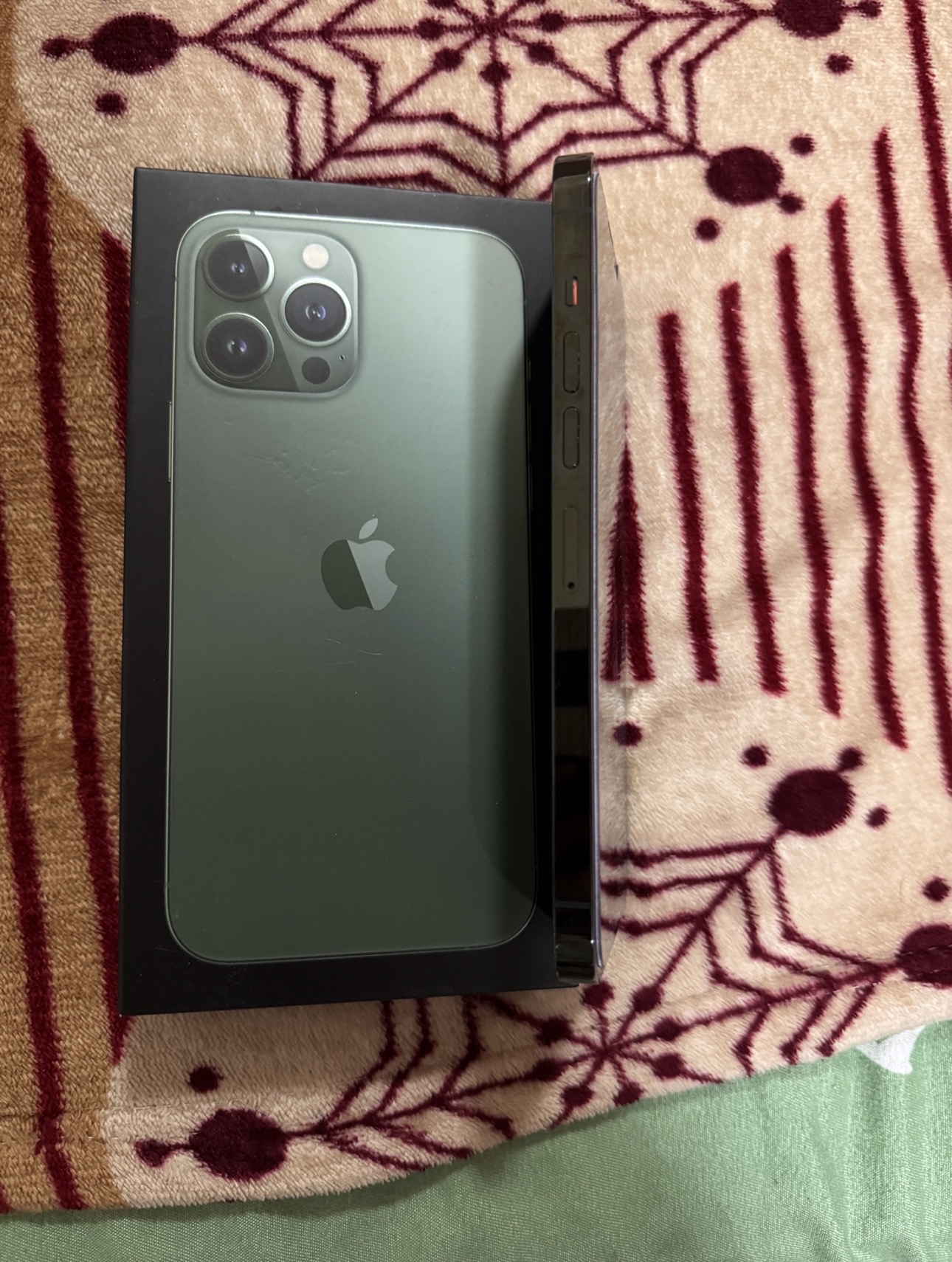 Iphone 13 pro max 128gb 85 percent battery life