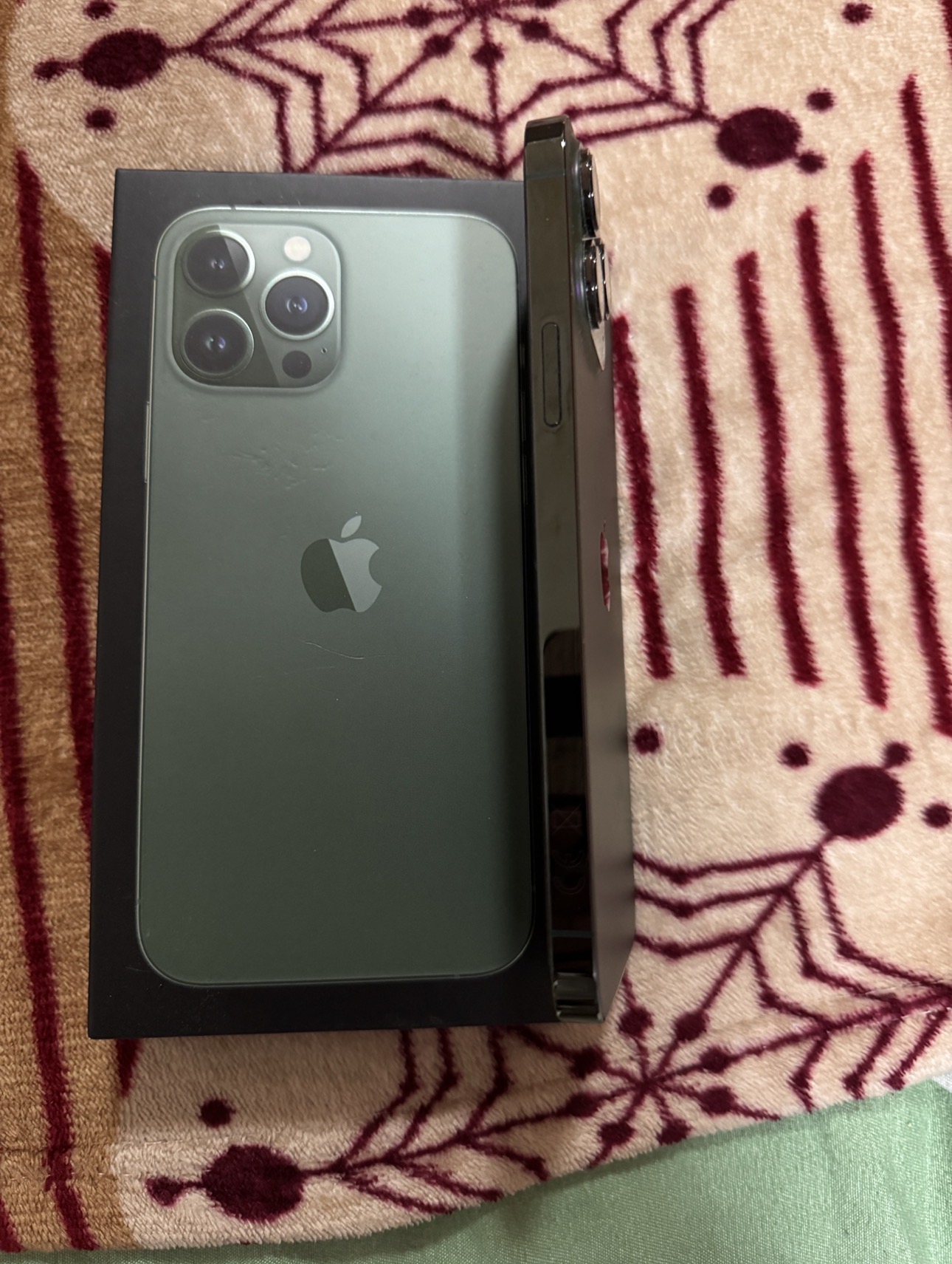 Iphone 13 pro max 128gb 85 percent battery life