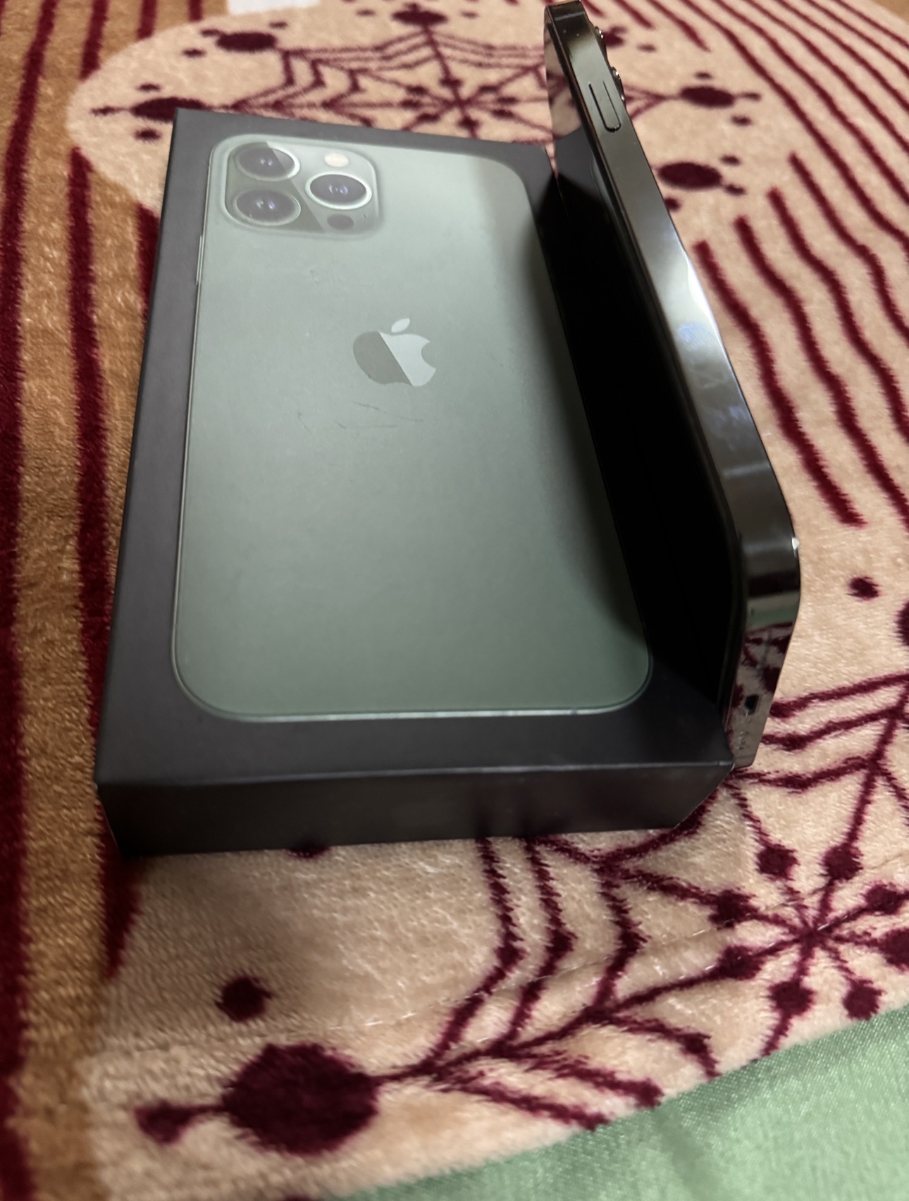 Iphone 13 pro max 128gb 85 percent battery life