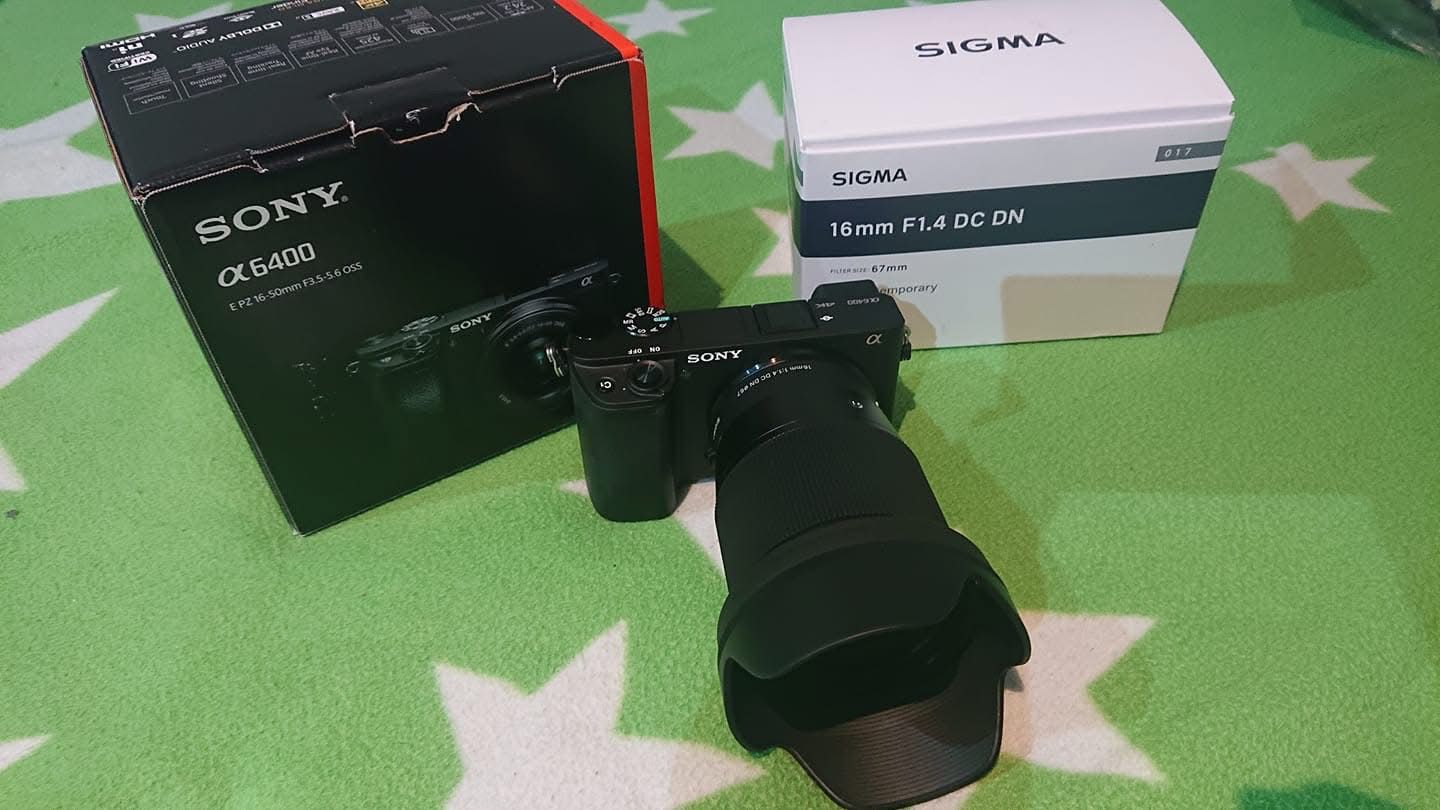 Sony A6400 Body Sony 1650mm Kit Lens SIGMA 16mm f/1.4 Zhiyun Crane Gimbal